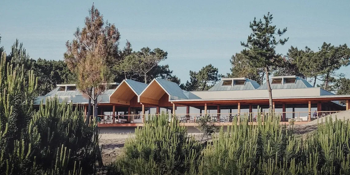 FeelViana - Hotel hotel view in de bomen