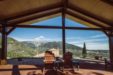 Wij bij Puurenkuur vieren Valentijnsdag het hele jaar door, want voor ons draait deze dag om Selfcare, of zelfzorg. Over rust nemen, een pauze nemen, zonder schuldgevoel. Bekijk onze selectie van kleinschalige retreats in de natuur