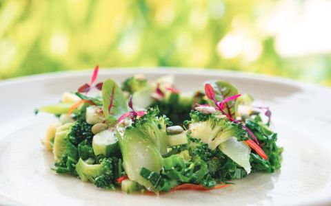 Image for En wat eten we voor onze weerstand?