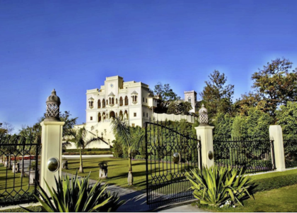 Image for Aankomst in Ananda in the Himalayas