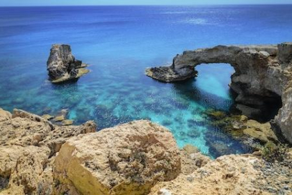 Luxe wellnesshotels, spavakantie en retreats in Cyprus. Puurenkuur biedt een groot aanbod van kuurreizen en wellnessvakanties in Cyprus. Dé specialist sinds 2005. 