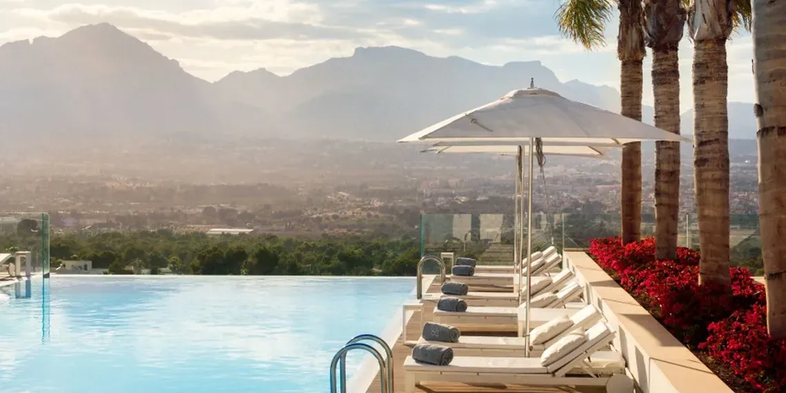 zwembad SHA Wellness Clinic