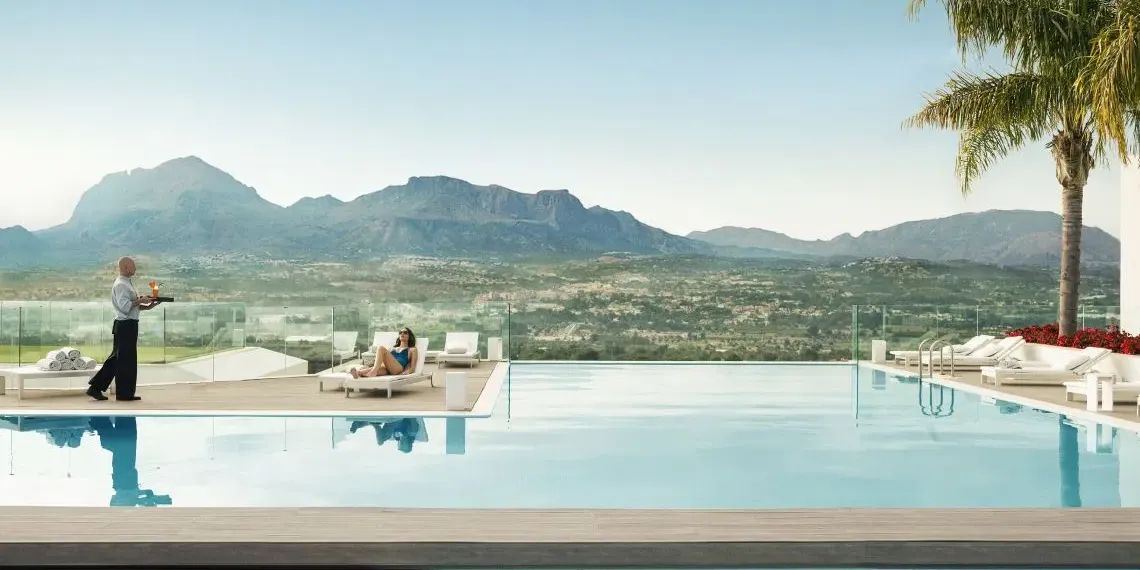 zwembad SHA Wellness Clinic