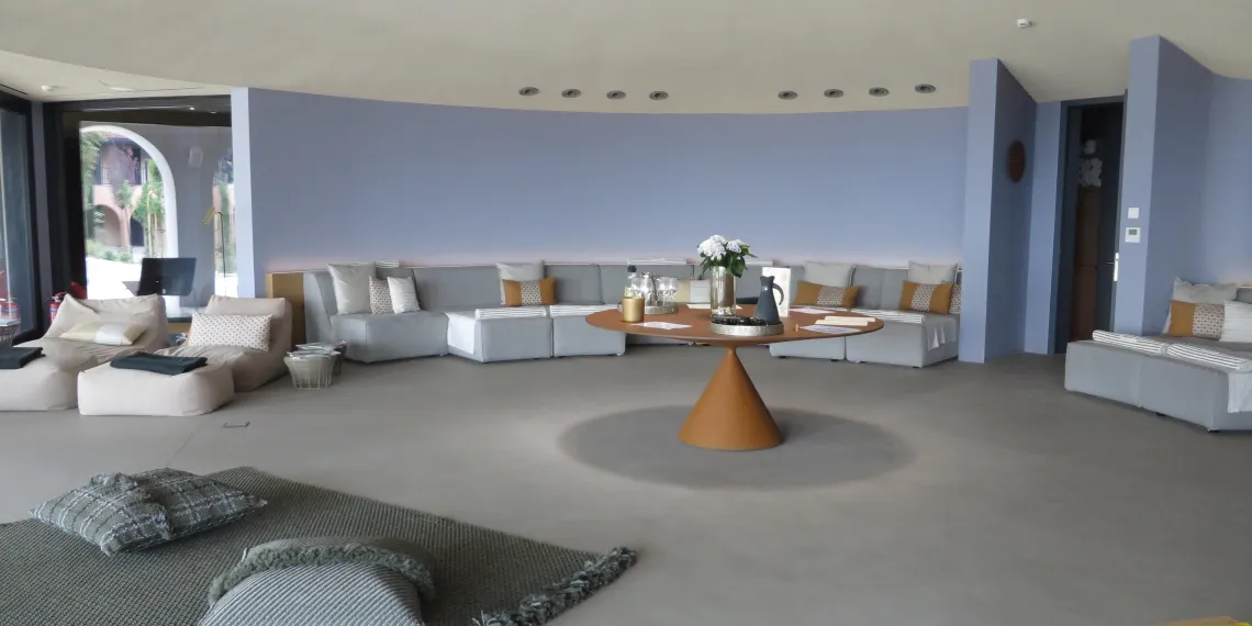 lounge Euphoria Retreat