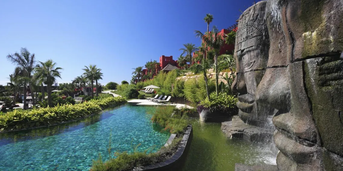 zwembad Asia Gardens Hotel & Thai Spa