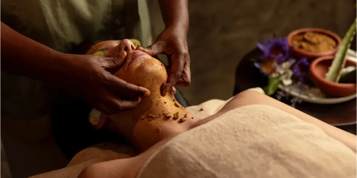 gezichtsbehandeling Ayugiri Ayurveda Wellness Resort