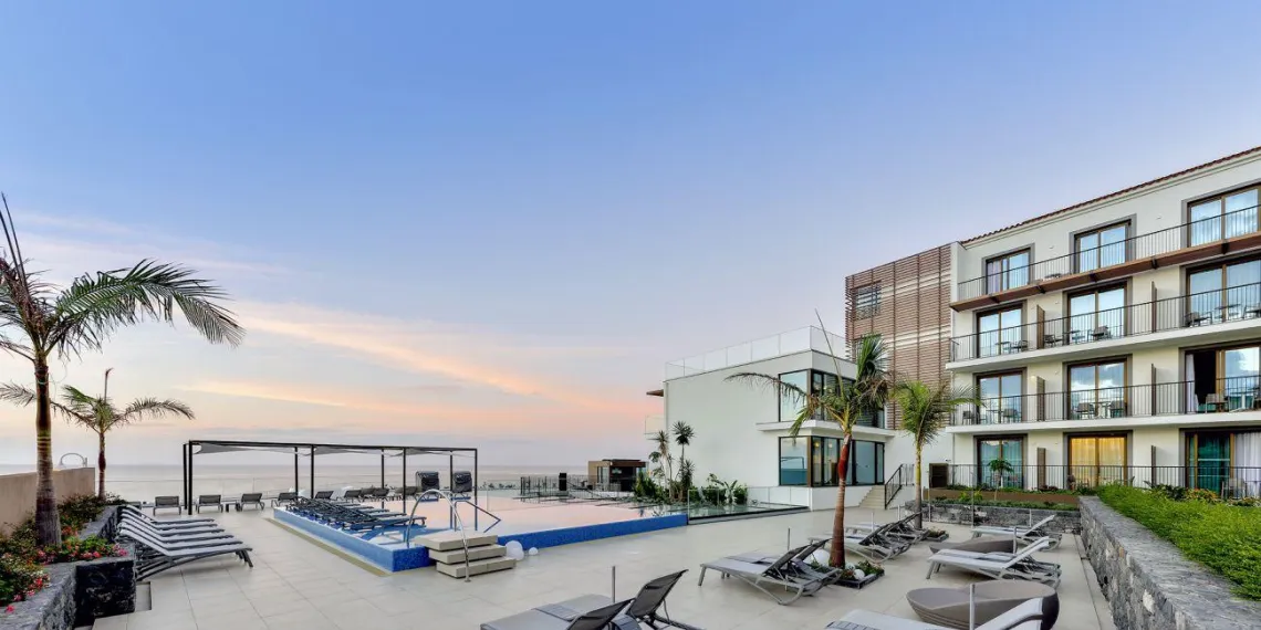 zwembad Hotel GaloMar Galo Resort Puurenkuur